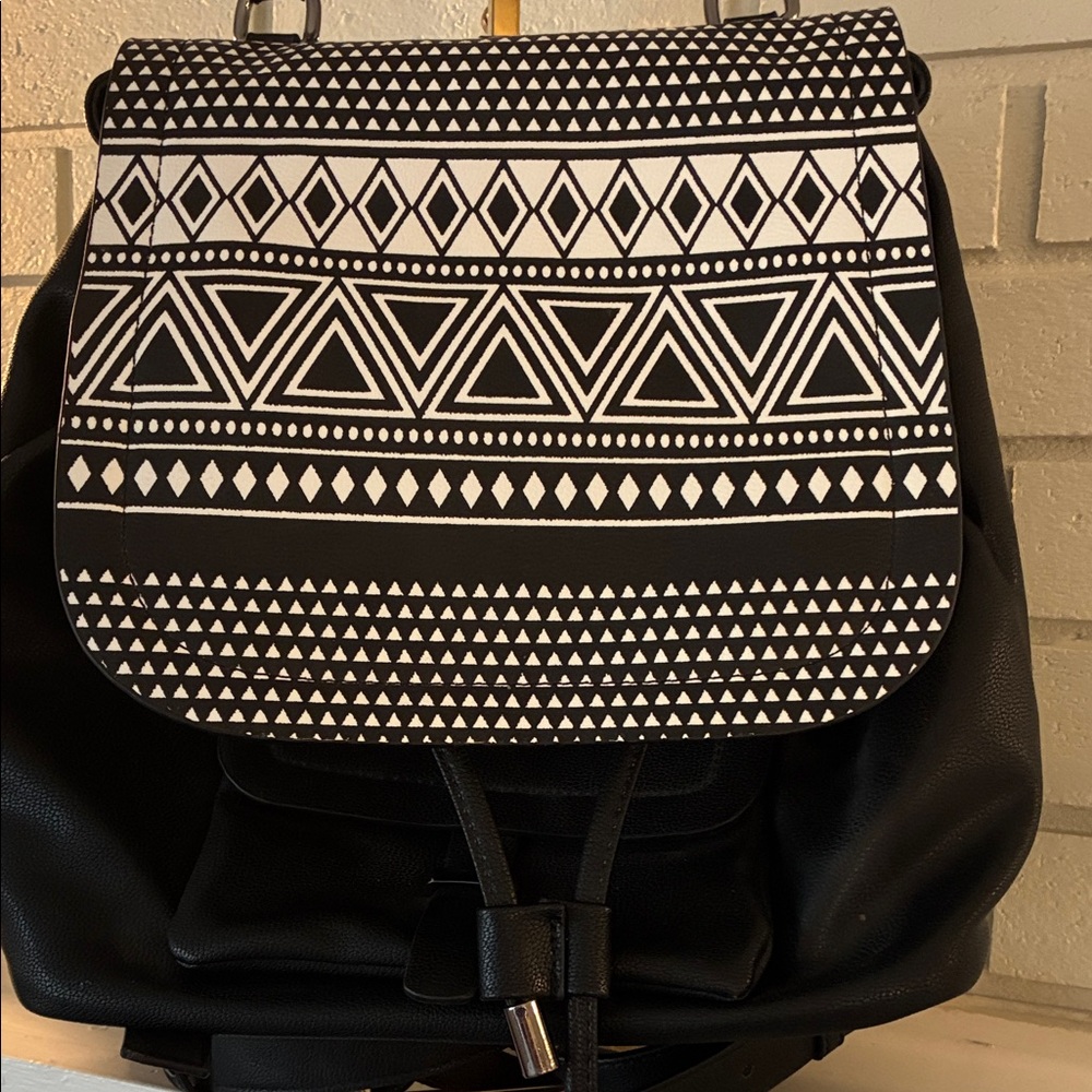 Chic Black And White Patterned Backpack - image 2